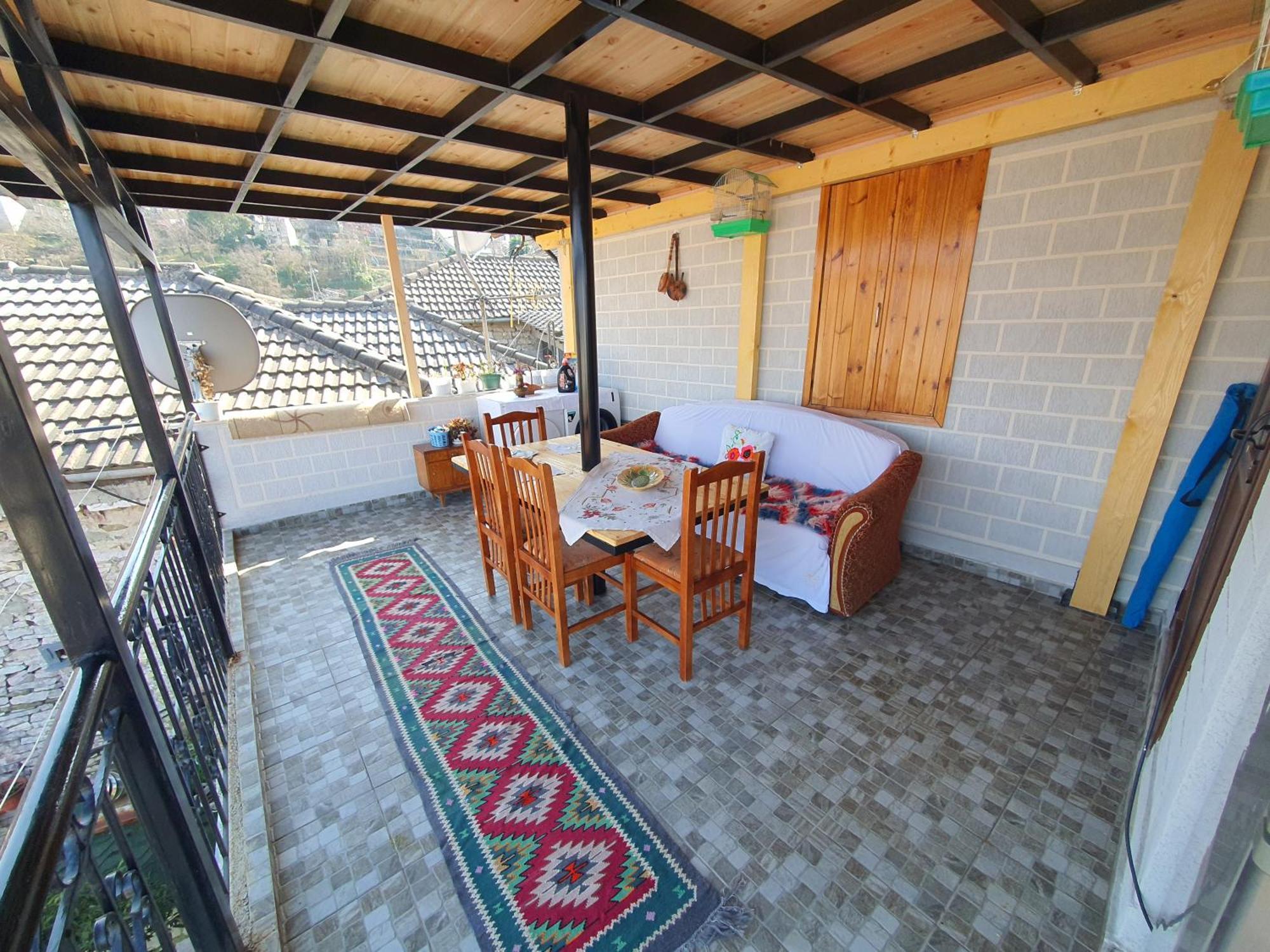 "Mani Guest House" Gjirokastër Exterior foto
